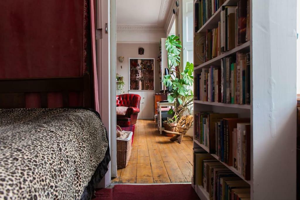 Central Apartment With Parking, Original Art And Antiques EDI Exterior foto